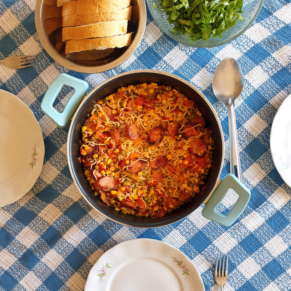 stir fry made with noodles in pot on table 2023 12 15 01 45 02 utc.jpg